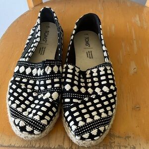 New without tags Toms blue and white flats!